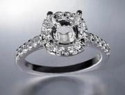 14 kt White Gold Diamond Halo Engagement Ring